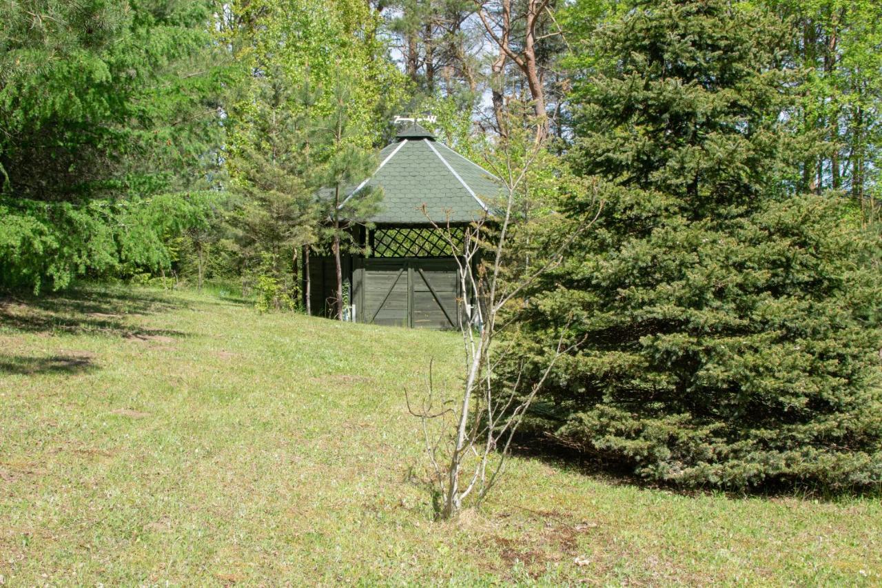 Gospodarstwo Agroturystyczne Nad Jeziorem Wsrod Lasow Lipnica  ภายนอก รูปภาพ